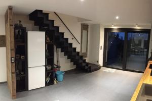 Φωτογραφία από το άλμπουμ του Duplex style industriel à deux pas de la Place σε Bertrix