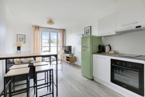 Dapur atau dapur kecil di La Résidence Alpha Viroflay 202 - 1 chambre - 2 pers