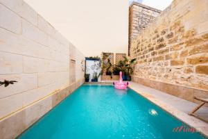 Kolam renang di atau di dekat A remarkable Eco Home in Gozo