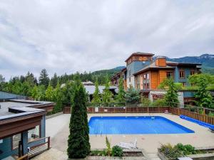 The swimming pool at or close to Whistler Studio Next 2Lifts W/Free Parking