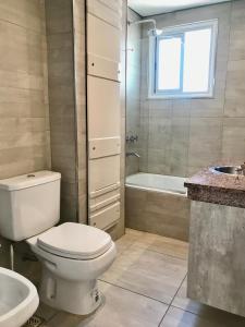 Ванная комната в Tres ambientes en Palermo Nuevo! Excelente Ubicación