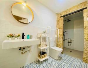 Koupelna v ubytování Beautiful LOFT in the HEART of Ruzafa, SOHO