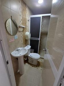 Koupelna v ubytování HOTEL DULCES SUEÑOS