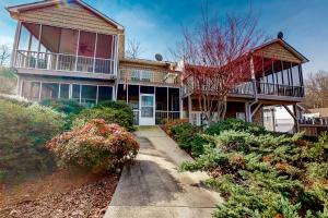 a large house with a pathway leading to it at The Tigers Oasis in Seneca