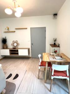 Χώρος καθιστικού στο Parima Space - Cozy & newly renovated