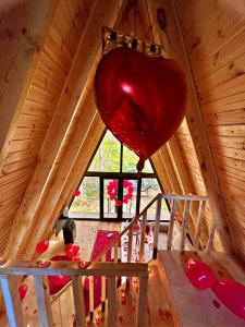 a balloon in the attic of a tree house at A.frame.ev.naxcivan in Naxçıvan