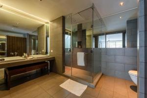 Koupelna v ubytování Aster by Hireavilla - 3BR w Private pool in Parra