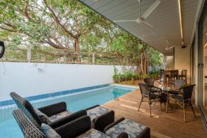 Bazén v ubytování Aster by Hireavilla - 3BR w Private pool in Parra nebo v jeho okolí