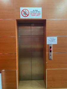 Bayu View Hotel Klang的证书、奖牌、标识或其他文件