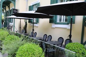 Garður fyrir utan Hotel Švicarija - Terme Dobrna