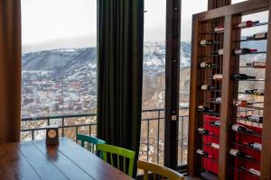 Nespecifikovaný výhled na hory nebo výhled na hory při pohledu z hotelu