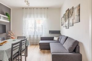 Posezení v ubytování monji apartment + 32 fotografií