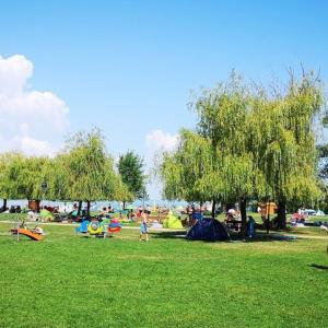 Strandi Apartmanok- Aranyhíd Apartmanok 8647 Balatonmáriafürdő, Gróf Széchényi Imre tér 9. kép - 2