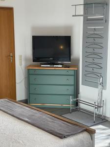 TV a/nebo společenská místnost v ubytování Ferienwohnung Angelika
