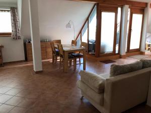 Posezení v ubytování Ferienwohnung Dreimaster W2
