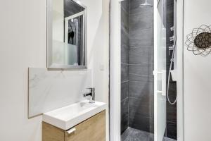 Koupelna v ubytování 138 Suite Wizman - Superbe Appartement à Paris