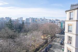 Widok na miasto Paryż z tego apartamentu