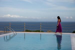 Bazén v ubytování My Way Kavos Villa nebo v jeho okolí
