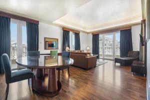 Posezení v ubytování Al Khoory Hotel Apartments Al Barsha
