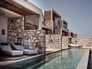 Bazén v ubytování The Royal Senses Resort & Spa Crete, Curio Collection by Hilton nebo v jeho okolí