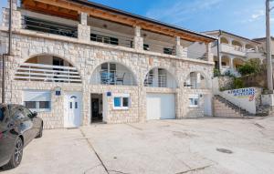 Foto dalla galleria di Awesome Apartment In Rogotin With Wifi a Rogotin
