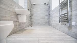 Et badeværelse på Hoxne Cottages + 22 billeder