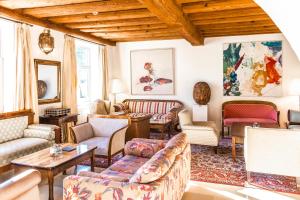 Predel za sedenje v nastanitvi Schlossberghotel