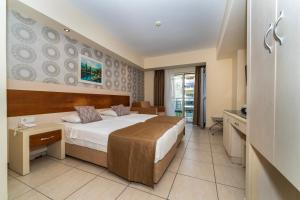 Φωτογραφία από το άλμπουμ του Montebello Resort Hotel - All Inclusive στο Ολουντενίζ