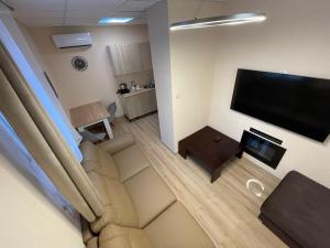 Μια τηλεόραση ή/και κέντρο ψυχαγωγίας στο Adria House +8 φωτογραφίες