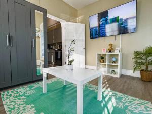 Foto Miamis asuva majutusasutuse Shenandoah Victorian Suite with TV's in every room galeriist