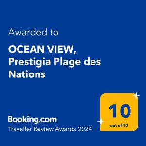 un panneau jaune avec le texte attribué à la place préhistorique des nations avec vue sur l'océan dans l'établissement OCEAN VIEW, Prestigia Plage des Nations, à Sidi Bouqnadel