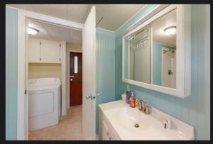 Gallery image of Sand Hill Crane-Columbia Falls in Columbia Falls