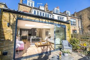 Swanky London pad in Putney