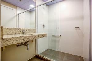 Phòng tắm tại Blue Tree Towers Sorriso