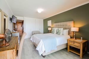 Postel nebo postele na pokoji v ubytování Belle Vue Ridge BnB,