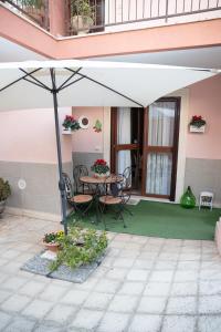 Balkón nebo terasa v ubytování B&B Flower House