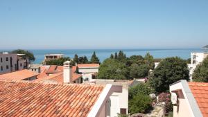 Afbeelding uit fotogalerij van Magnolia rooms and apartments in Sutomore