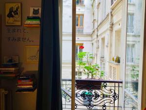 Artist designed flat in central area Montparnasse