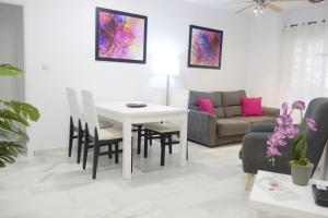Posezení v ubytování Apartamento Playa Velilla Park II