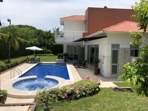 Gallery image of Hermosa Casa de Descanso en Peñalisa in Ricaurte +22 photos