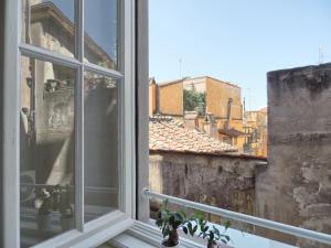 ローマにあるFrattina at Homeの市街の景色を望む開口窓