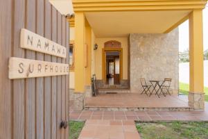 Afbeelding uit fotogalerij van Namawa Surfhouse in Chiclana de la Frontera