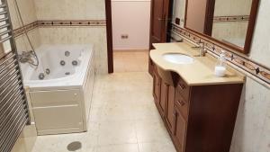 Bilik mandi di Casa Maria +14 gambar
