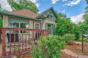 Κήπος έξω από το CentralAC*Smart TVs*FirePit*BBQ*King*FullKitchen