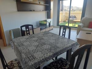 Zdjęcie z galerii obiektu Ático Aire del Andarax con terraza y aparcamiento entre el mar y desierto w mieście Viator