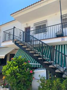 Μπαλκόνι ή βεράντα στο Schnuckelige Wohnung nähe Meer