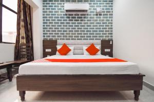 Cama ou camas em um quarto em Hotel Chandigarh Inn