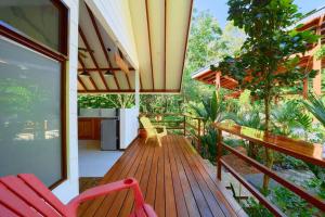 Fotografie z fotogalerie ubytování Casa Jeffrey - Beach Escape, Stunning views, Private Pool Steps to Ocean v destinaci Puerto Viejo