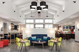 Khu vực ghế ngồi tại Hampton Inn & Suites El Paso-Airport
