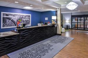 Vstupní hala nebo recepce v ubytování Hampton Inn Eugene + 24 fotografií